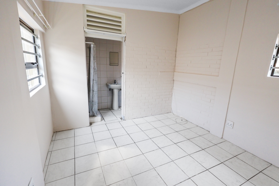 To Let 1 Bedroom Property for Rent in Cambridge West Eastern Cape